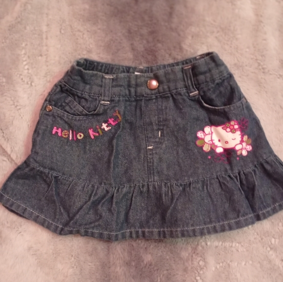 ππ» Host pick ππ» * 3 for 25 $ * Set top and skirt Hello Kitty 18-24 months - Picture 5 of 6